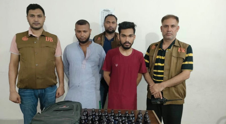 সাভার ও রাজশাহী থেকে মাদক কারবারিসহ গ্রেপ্তার ৫
